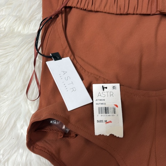 NWT ASTR The Label Nutmeg Cowl Neck Halter Thong Bodysuit Size M - Picture 5 of 10